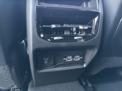 2027 Jeep Grand Cherokee GRAND CHEROKEE LAREDO X 4X4