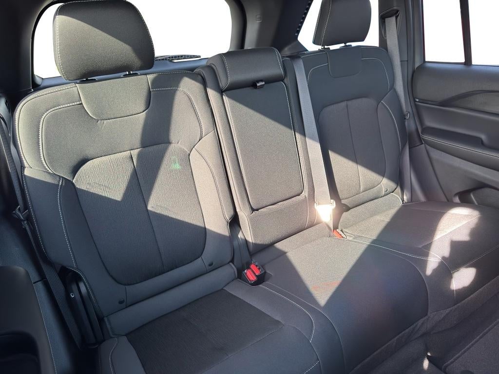 2026 Jeep Grand Cherokee GRAND CHEROKEE LAREDO X 4X4