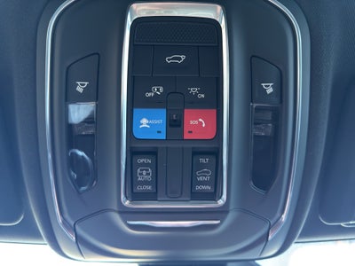 2027 Jeep Grand Cherokee GRAND CHEROKEE LAREDO X 4X4