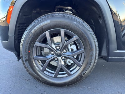2027 Jeep Grand Cherokee GRAND CHEROKEE LAREDO X 4X4