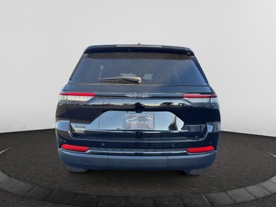 2027 Jeep Grand Cherokee GRAND CHEROKEE LAREDO X 4X4
