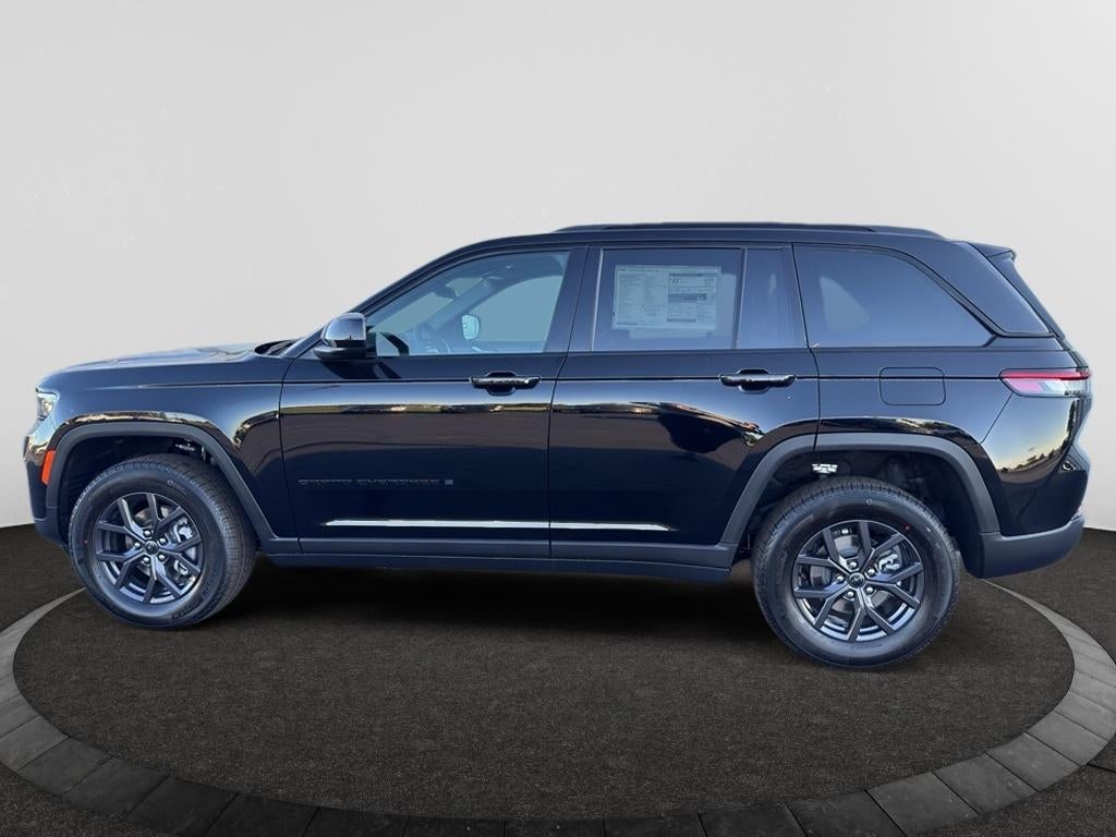 2027 Jeep Grand Cherokee GRAND CHEROKEE LAREDO X 4X4