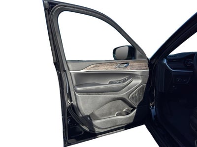2027 Jeep Grand Cherokee GRAND CHEROKEE LAREDO ALTITUDE 4X4