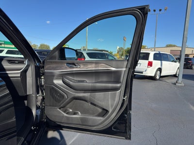 2027 Jeep Grand Cherokee GRAND CHEROKEE LAREDO ALTITUDE 4X4