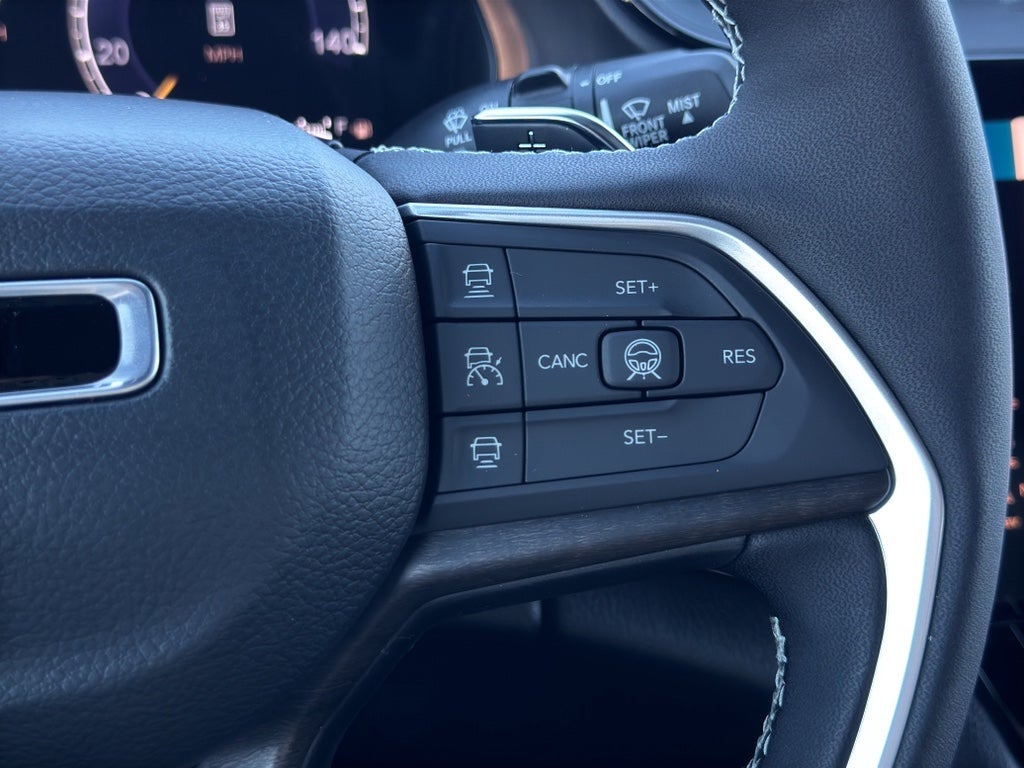 2027 Jeep Grand Cherokee GRAND CHEROKEE LAREDO ALTITUDE 4X4