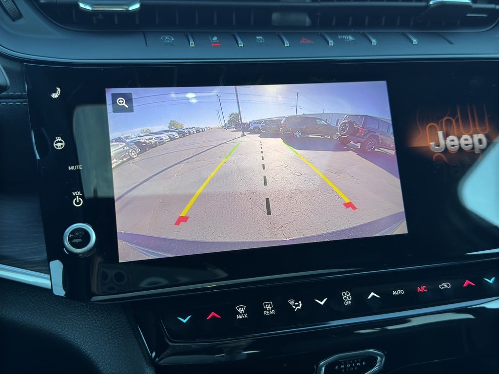 2027 Jeep Grand Cherokee GRAND CHEROKEE LAREDO ALTITUDE 4X4