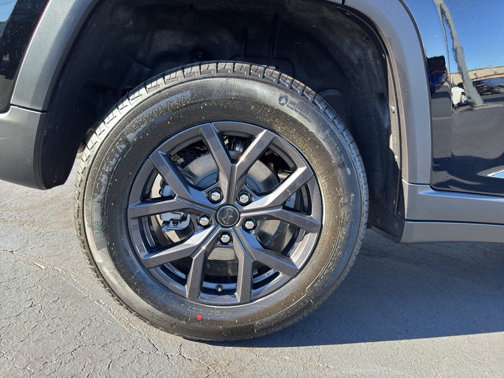 2027 Jeep Grand Cherokee GRAND CHEROKEE LAREDO ALTITUDE 4X4