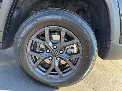 2027 Jeep Grand Cherokee GRAND CHEROKEE LAREDO ALTITUDE 4X4