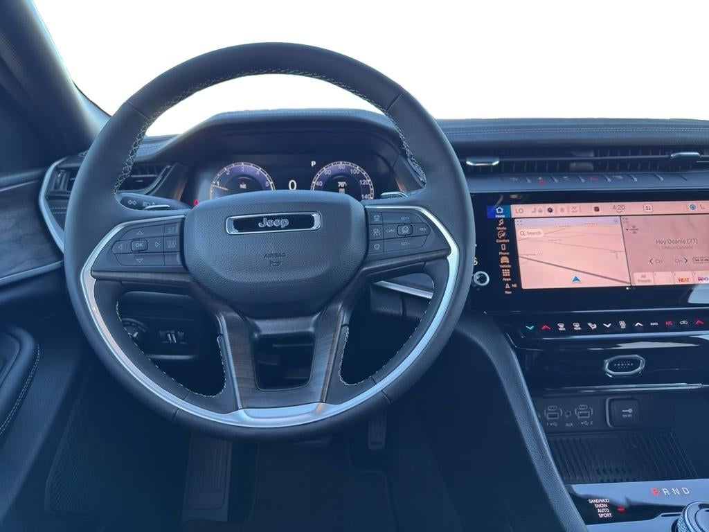 2027 Jeep Grand Cherokee GRAND CHEROKEE LAREDO ALTITUDE 4X4