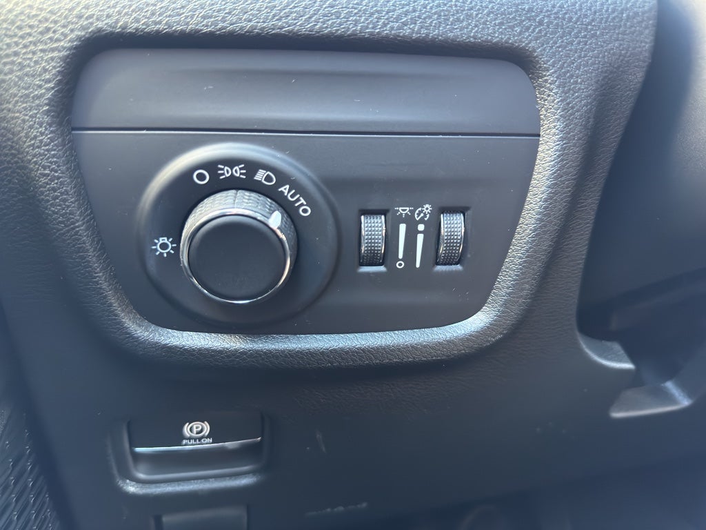 2027 Jeep Grand Cherokee GRAND CHEROKEE LAREDO ALTITUDE 4X4