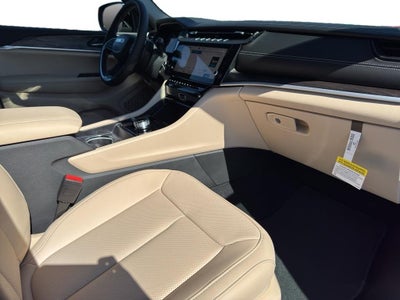 2027 Jeep Grand Cherokee GRAND CHEROKEE LIMITED 4X4