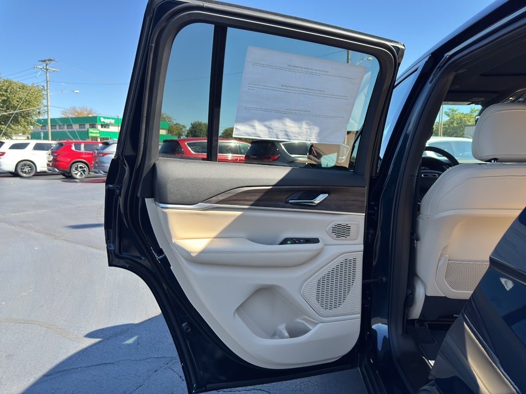 2027 Jeep Grand Cherokee GRAND CHEROKEE LIMITED 4X4