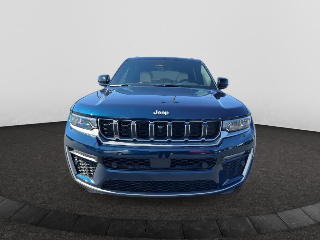 2027 Jeep Grand Cherokee GRAND CHEROKEE LIMITED 4X4