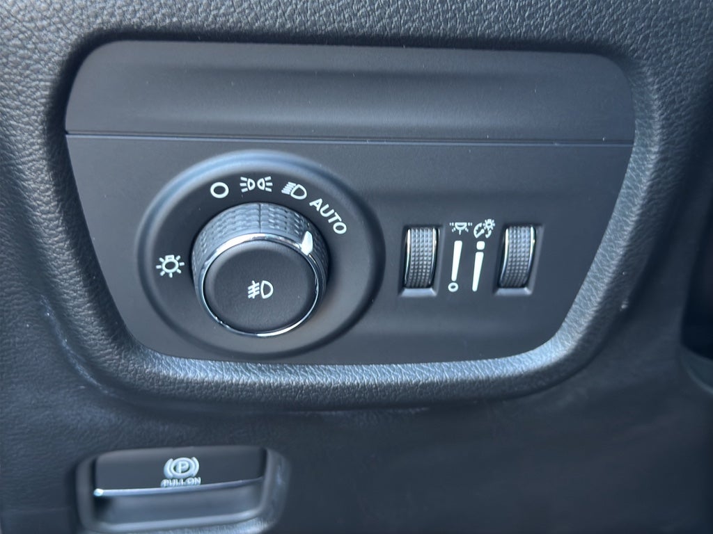 2027 Jeep Grand Cherokee GRAND CHEROKEE LIMITED 4X4