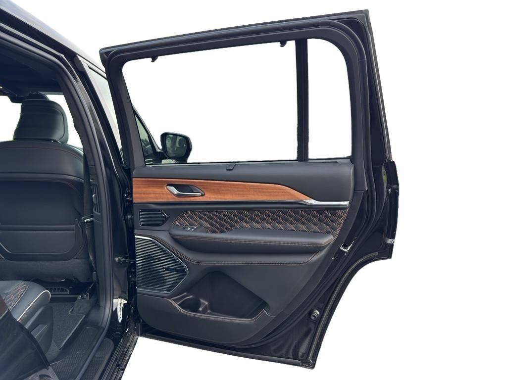 2026 Jeep Grand Cherokee GRAND CHEROKEE L SUMMIT 4X4