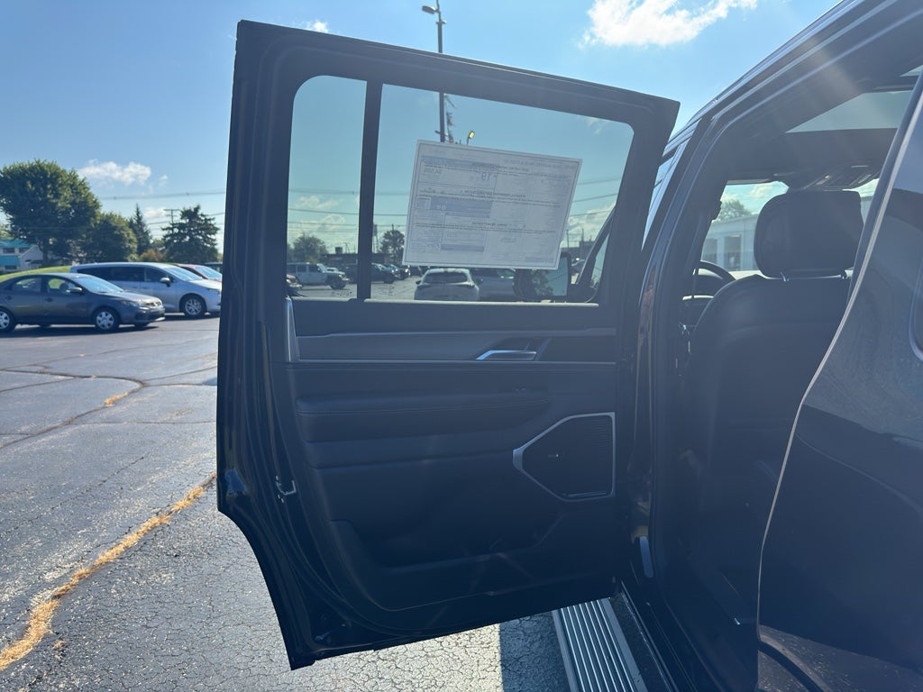 2026 Jeep Grand Wagoneer GRAND WAGONEER LIMITED ALTITUDE 4X4