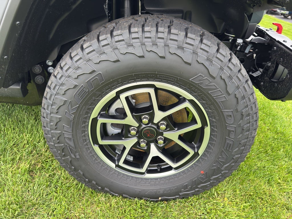 2026 Jeep Gladiator GLADIATOR SHADOW OPS 4X4