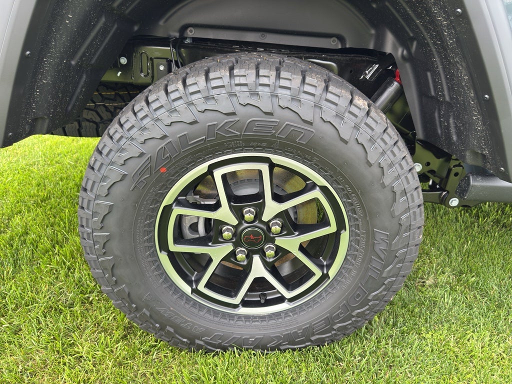 2026 Jeep Gladiator GLADIATOR SHADOW OPS 4X4