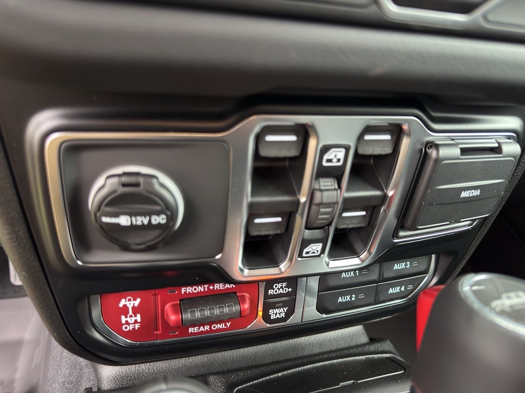 2026 Jeep Gladiator GLADIATOR SHADOW OPS 4X4