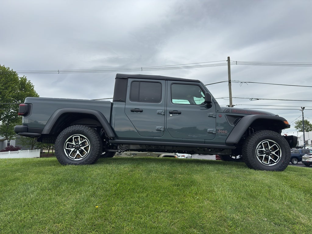 2026 Jeep Gladiator GLADIATOR SHADOW OPS 4X4