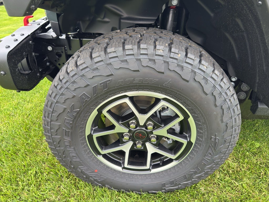 2026 Jeep Gladiator GLADIATOR SHADOW OPS 4X4