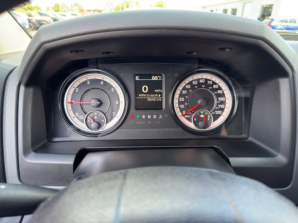 2018 RAM 1500 Express Crew Cab 4x4 5'7' Box
