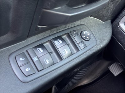 2018 RAM 1500 Express Crew Cab 4x4 5'7' Box