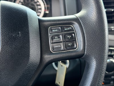 2018 RAM 1500 Express Crew Cab 4x4 5'7' Box