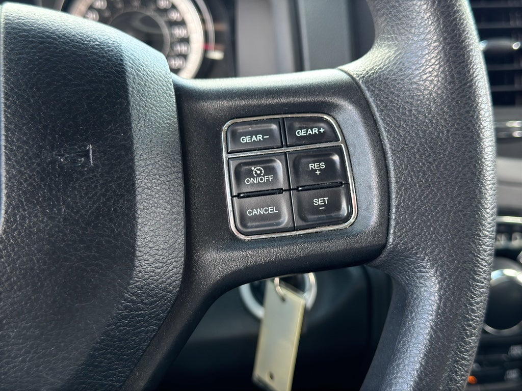 2018 RAM 1500 Express Crew Cab 4x4 5'7' Box