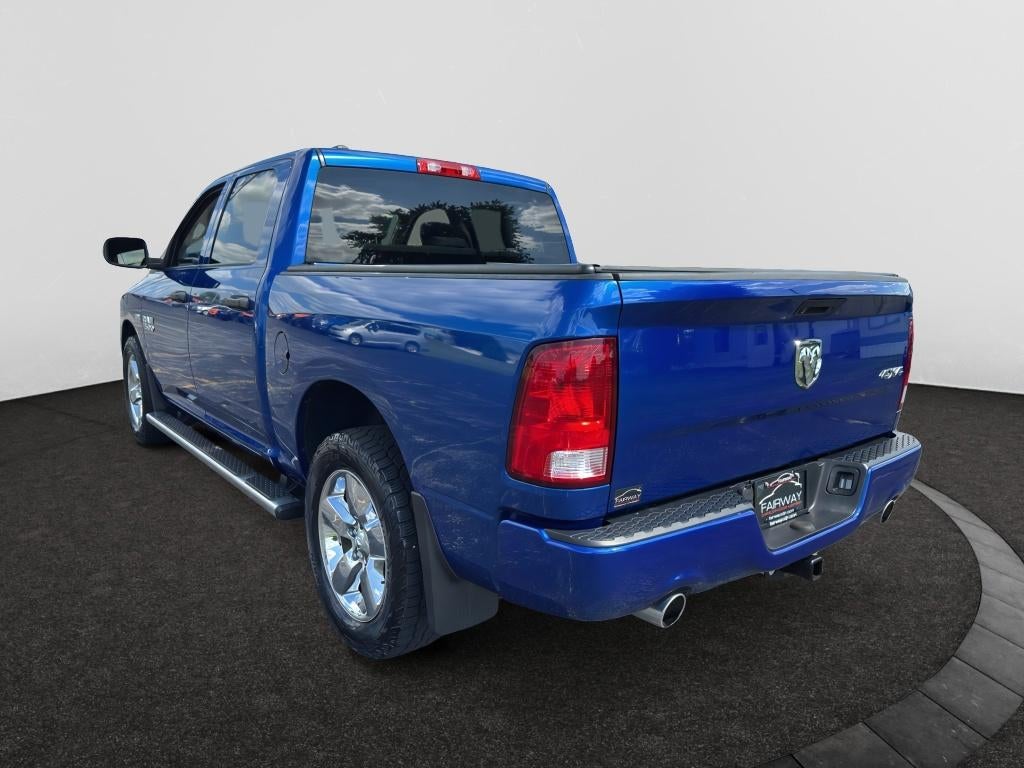 2018 RAM 1500 Express Crew Cab 4x4 5'7' Box