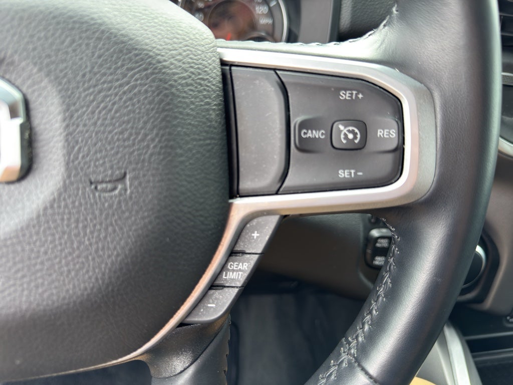 2023 RAM 1500 Big Horn Crew Cab 4x4 5'7' Box