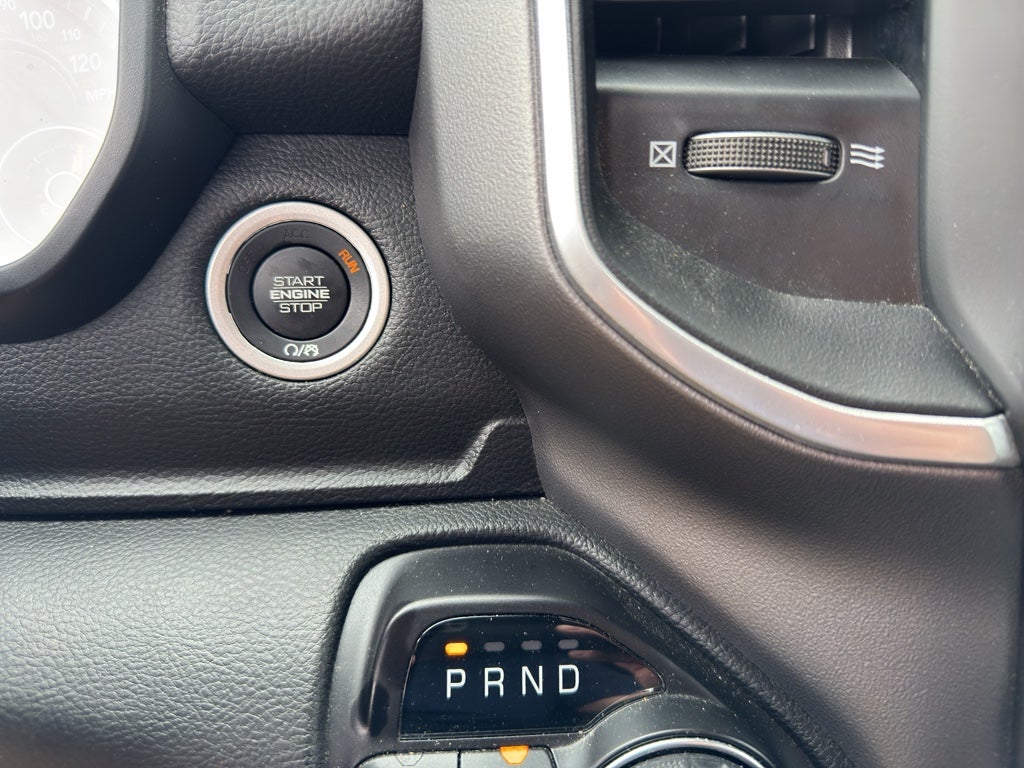 2023 RAM 1500 Big Horn Crew Cab 4x4 5'7' Box
