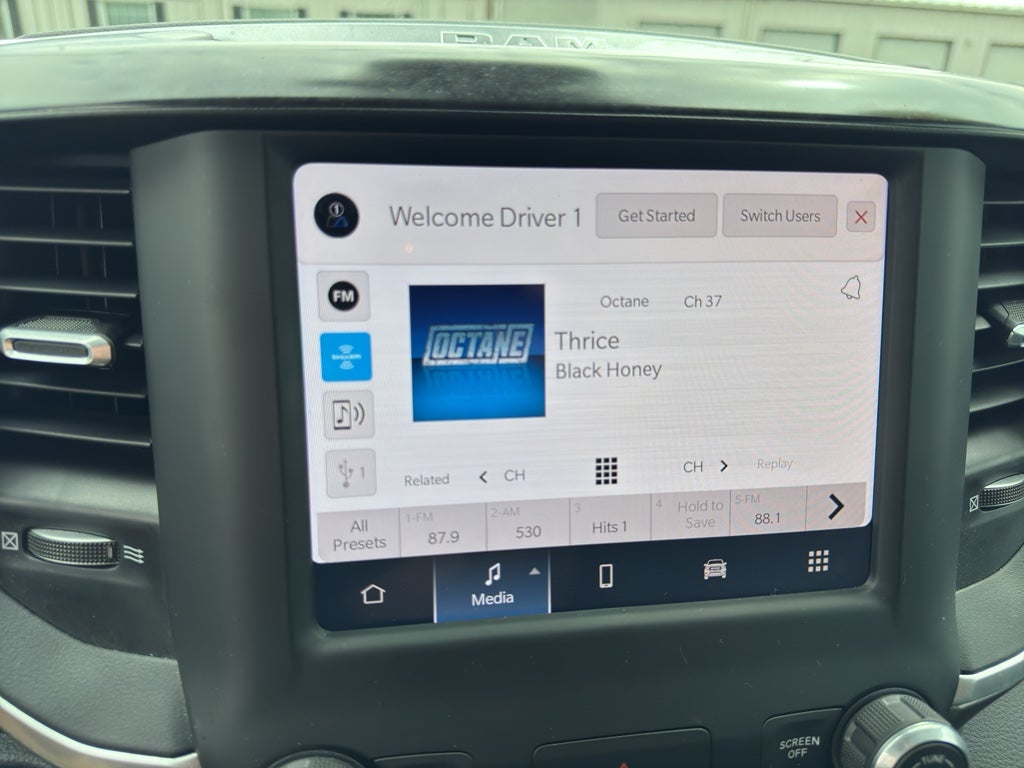 2023 RAM 1500 Big Horn Crew Cab 4x4 5'7' Box