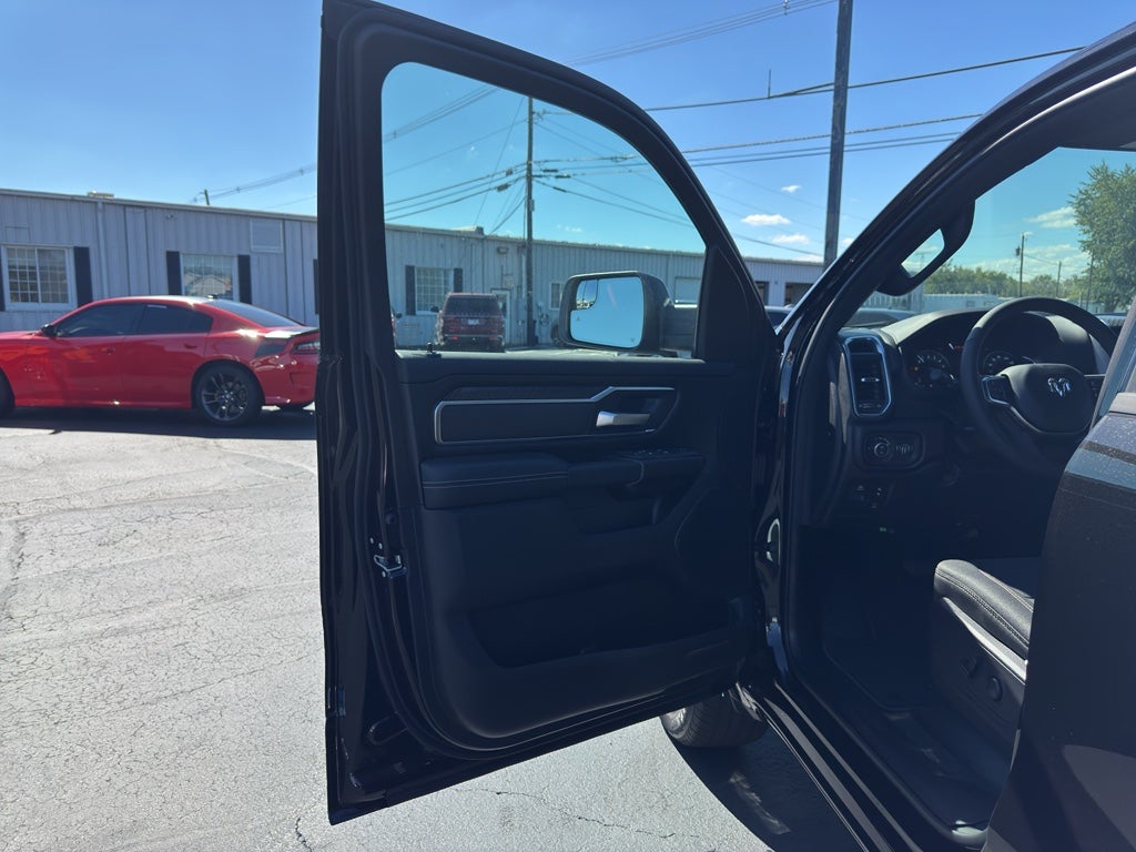 2027 RAM Ram 1500 RAM 1500 BIG HORN CREW CAB 4X4 5'7' BOX
