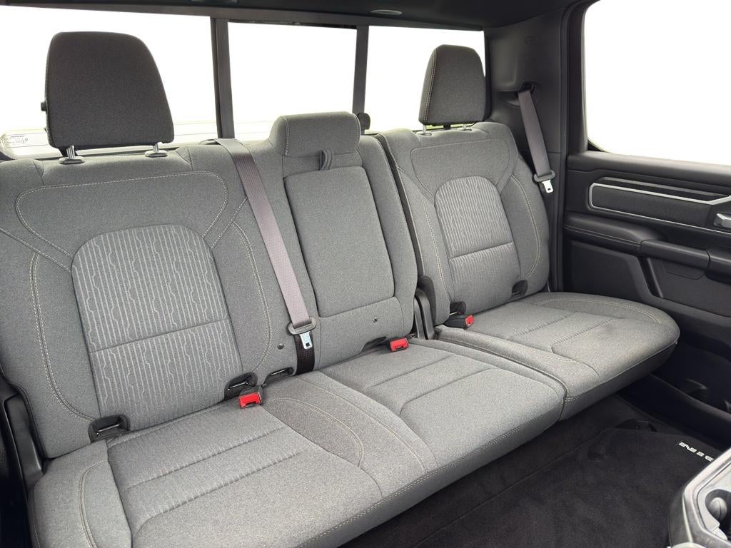 2020 RAM 1500 Big Horn Crew Cab 4x4 5'7' Box