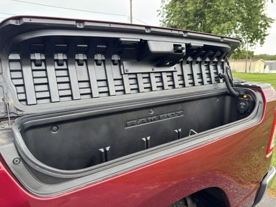 2020 RAM 1500 Big Horn Crew Cab 4x4 5'7' Box