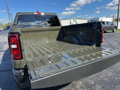 2026 RAM 1500 RAM 1500 WARLOCK CREW CAB 4X4 5'7' BOX
