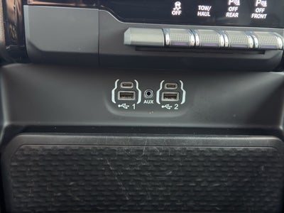 2023 RAM 1500 Laramie Crew Cab 4x4 5'7' Box