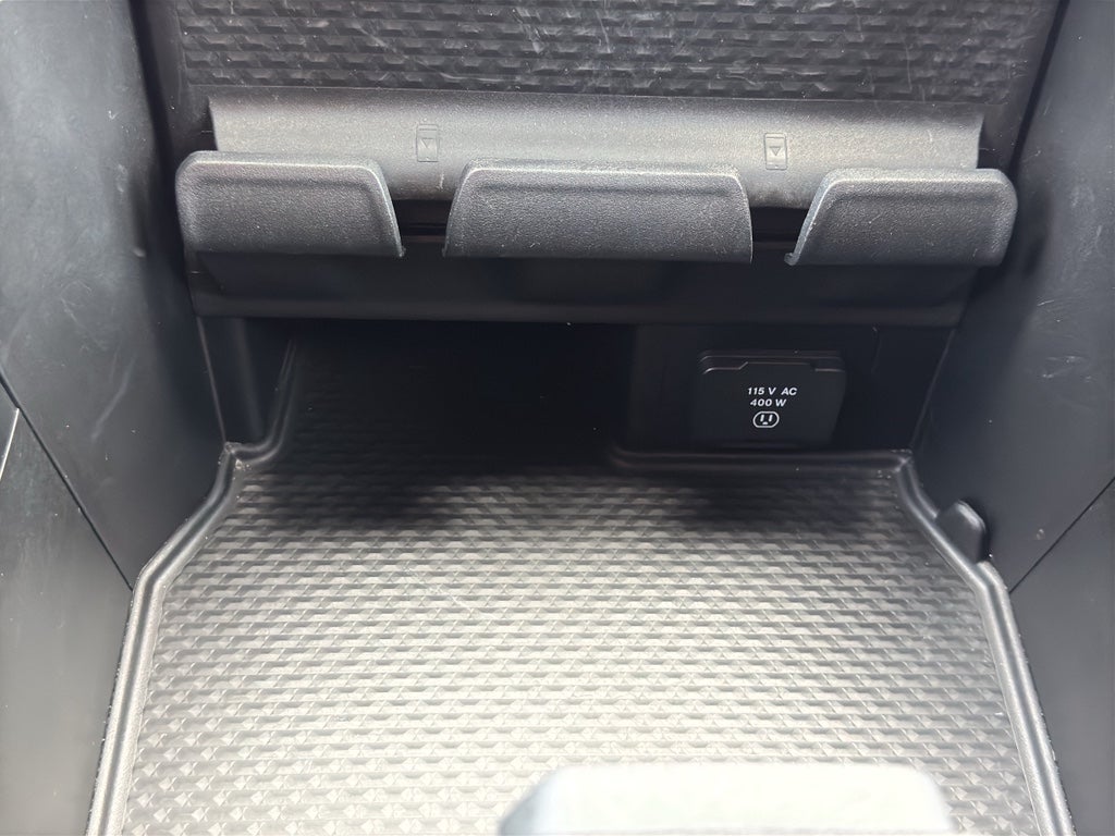 2023 RAM 1500 Laramie Crew Cab 4x4 5'7' Box