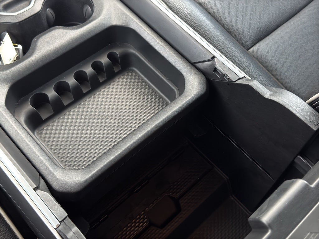 2023 RAM 1500 Laramie Crew Cab 4x4 5'7' Box