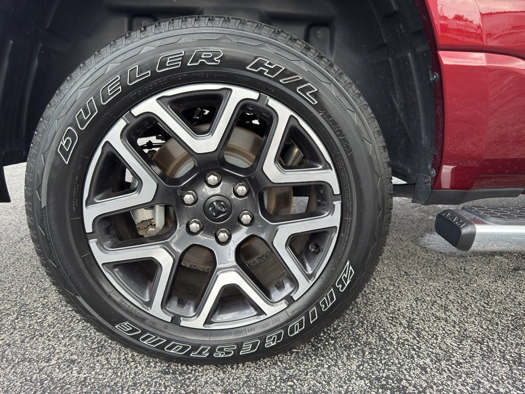 2023 RAM 1500 Laramie Crew Cab 4x4 5'7' Box