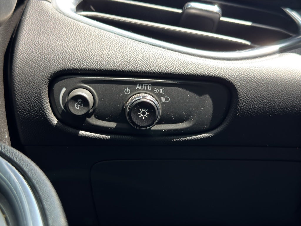 2017 Chevrolet Malibu 1LT