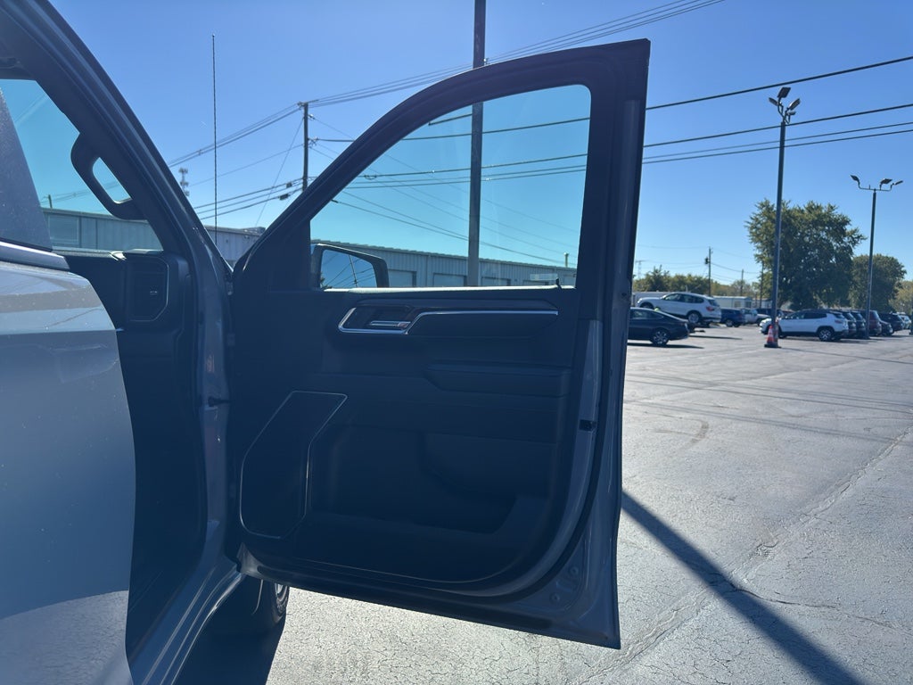 2024 Chevrolet Silverado 1500 4WD Crew Cab Short Bed LT with 2FL
