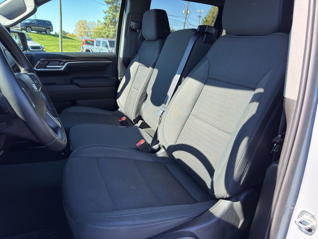 2024 Chevrolet Silverado 1500 4WD Crew Cab Short Bed LT with 2FL