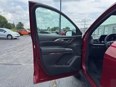 2025 Chevrolet Traverse FWD LT