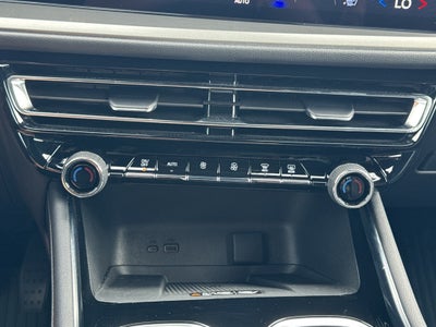 2025 Chevrolet Traverse FWD LT