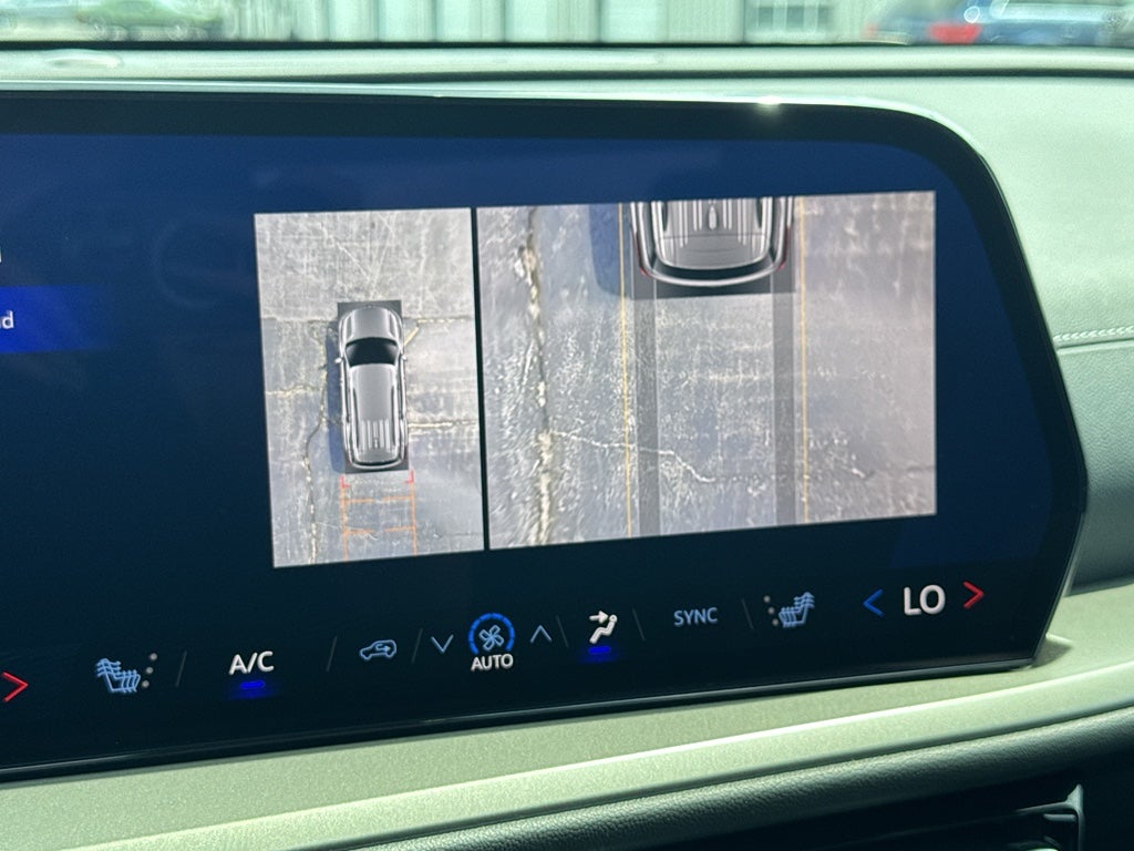 2025 Chevrolet Traverse FWD LT