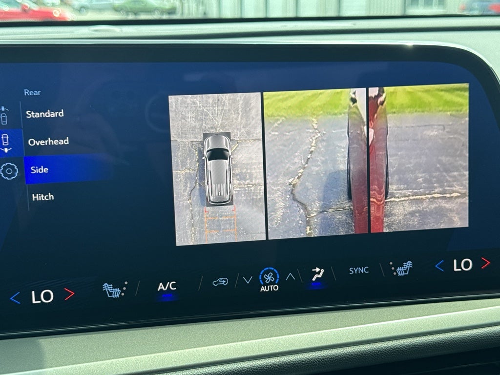 2025 Chevrolet Traverse FWD LT