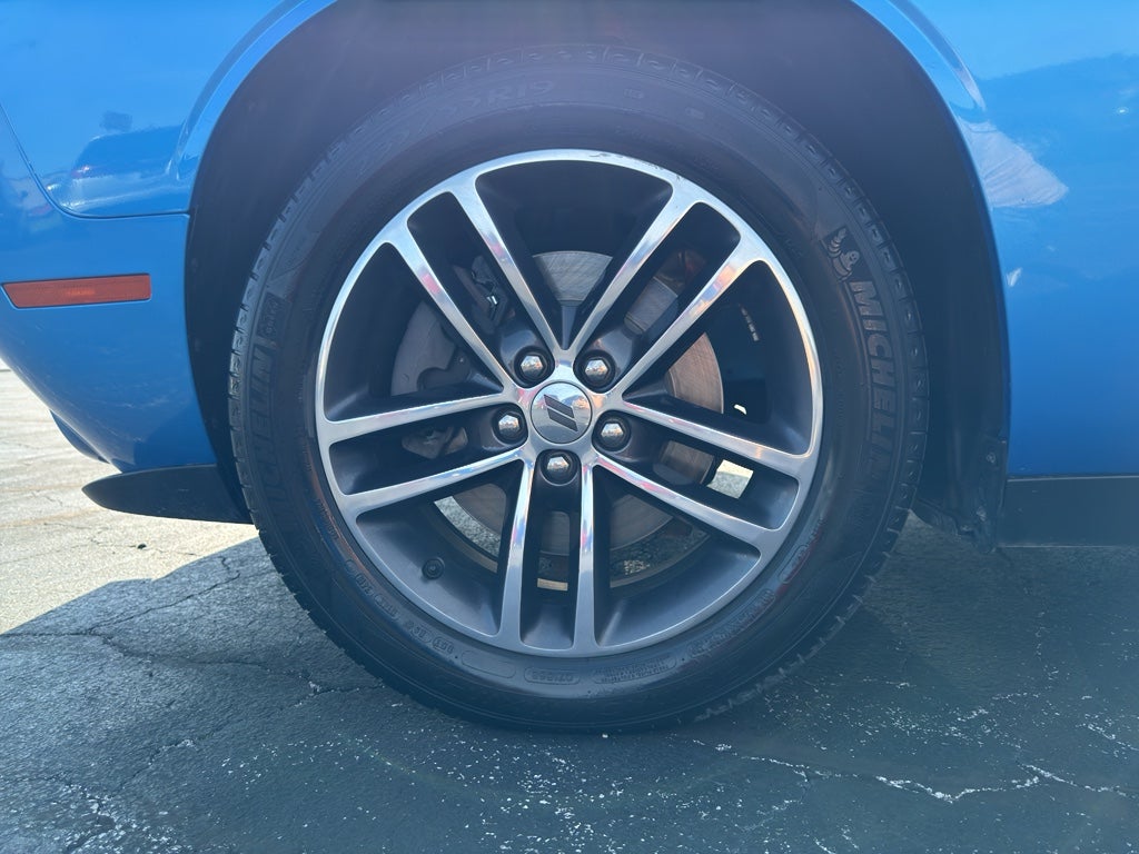 2019 Dodge Challenger SXT AWD