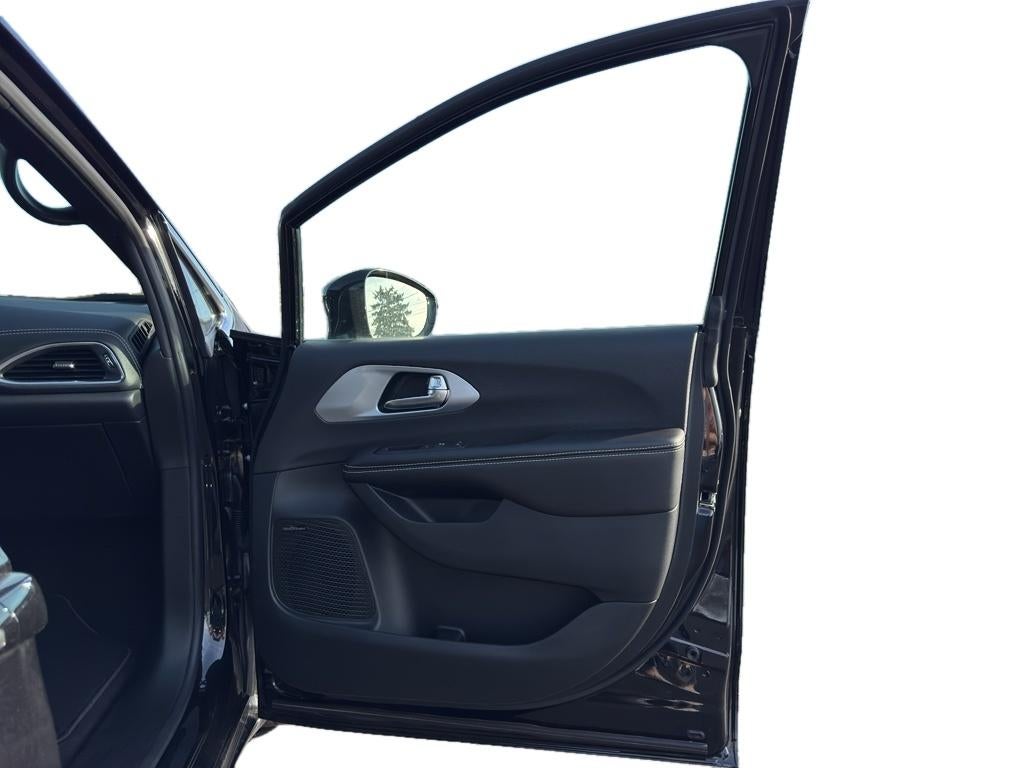 2026 Chrysler Pacifica PACIFICA LIMITED AWD